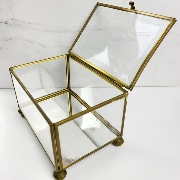 Vintage Other - 《Vintage》 glass jewelry/ trinket box